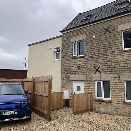 Private Deck With Newly Refurbished Flat Attached! Apartment Cirencester Exterior photo