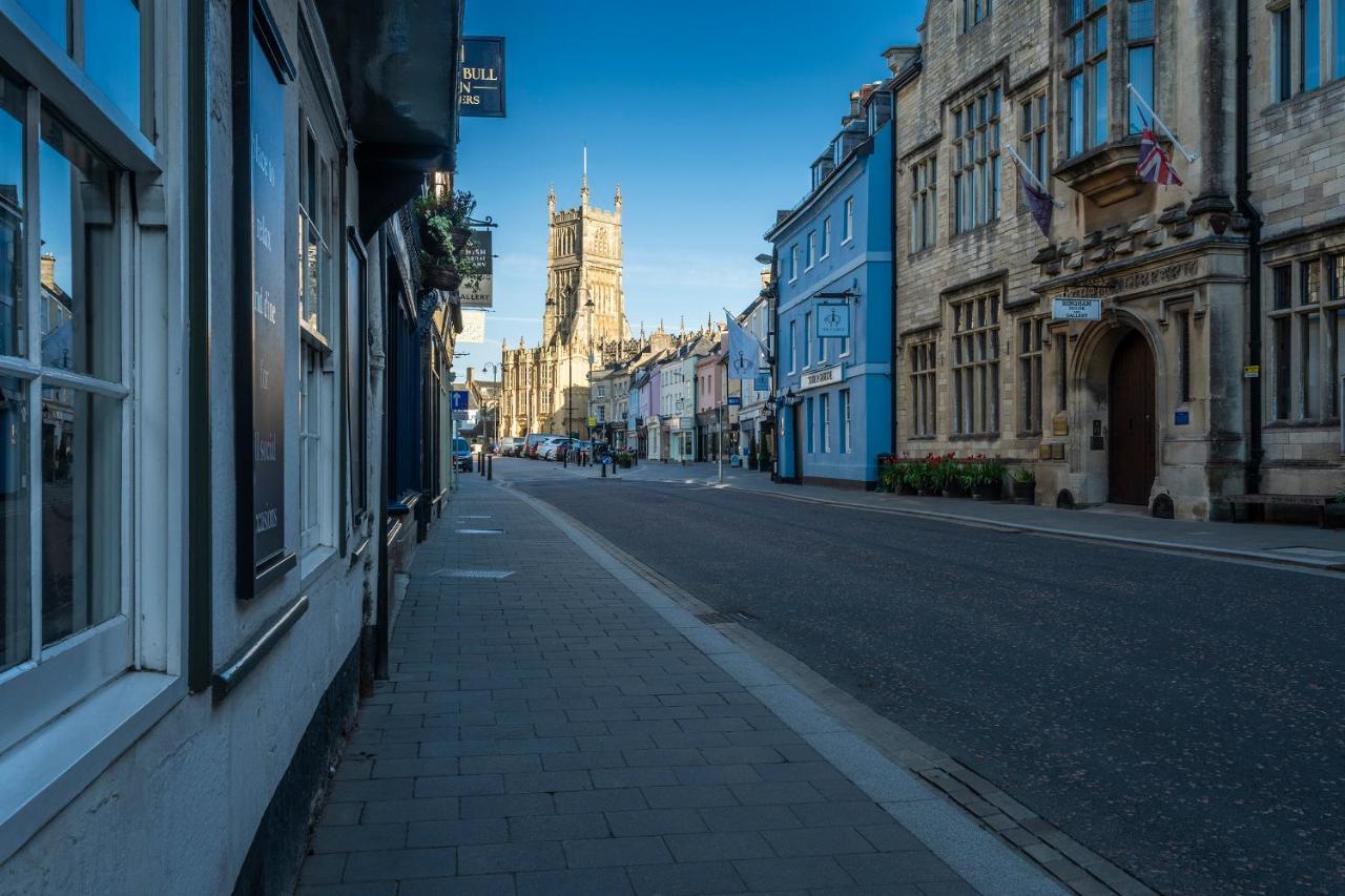 Private Deck With Newly Refurbished Flat Attached! Apartment Cirencester Exterior photo